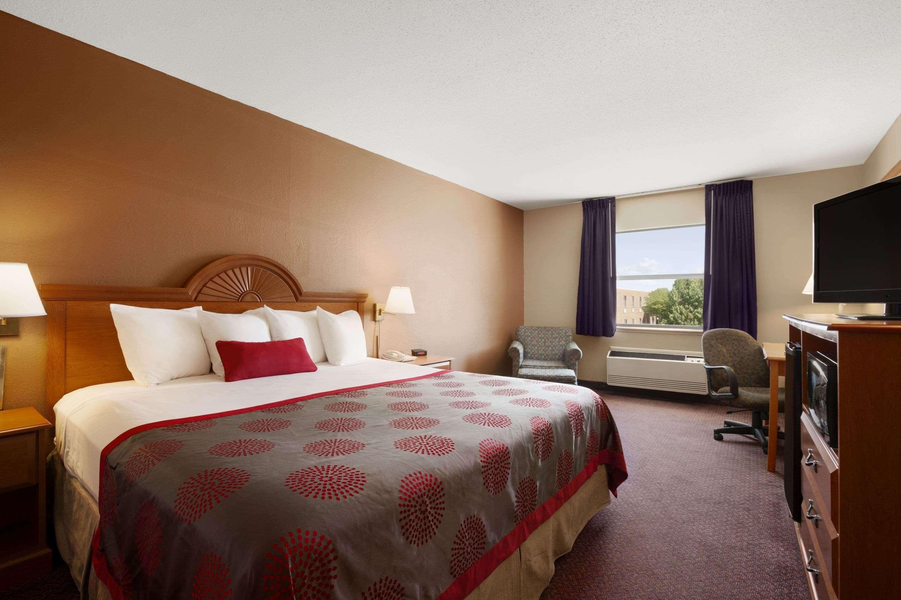 Ramada By Wyndham Sioux City Exterior foto